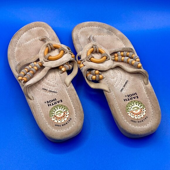 EARTH SHOE Gelron 2000 Sandals women’s size US 9 Beige Leather Thong Beaded - Picture 1 of 9